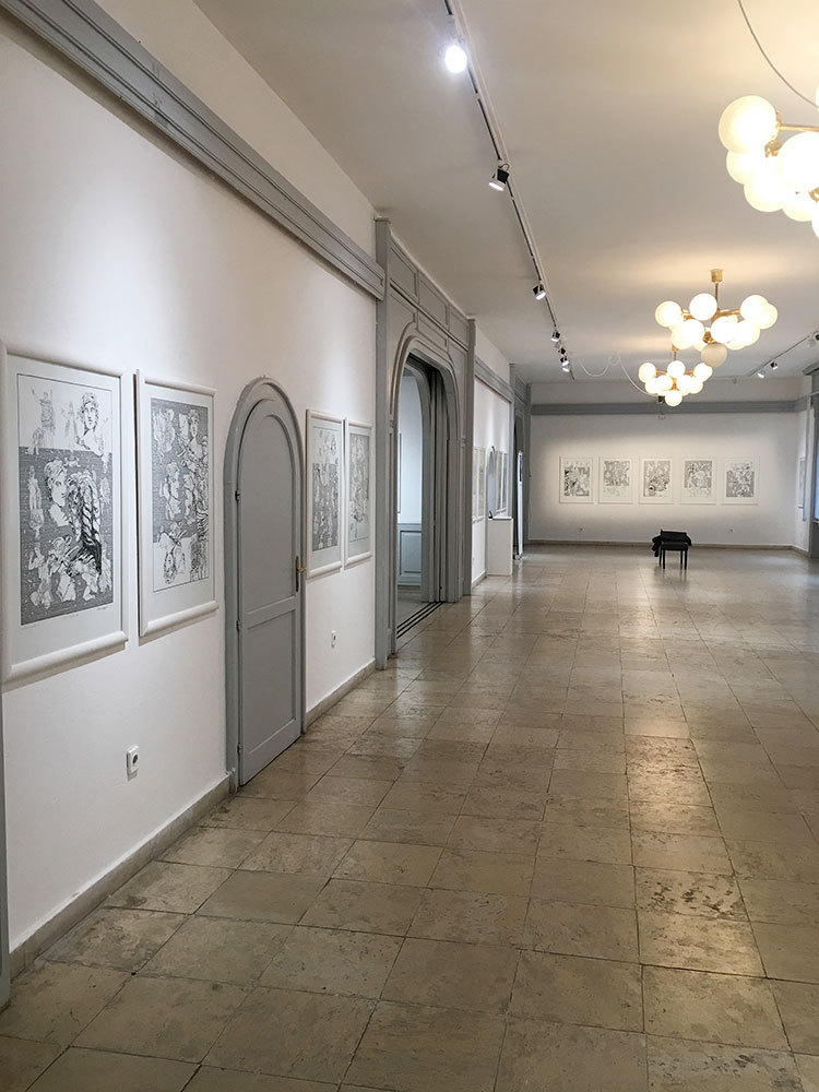 Bálványok bukása kiállítás