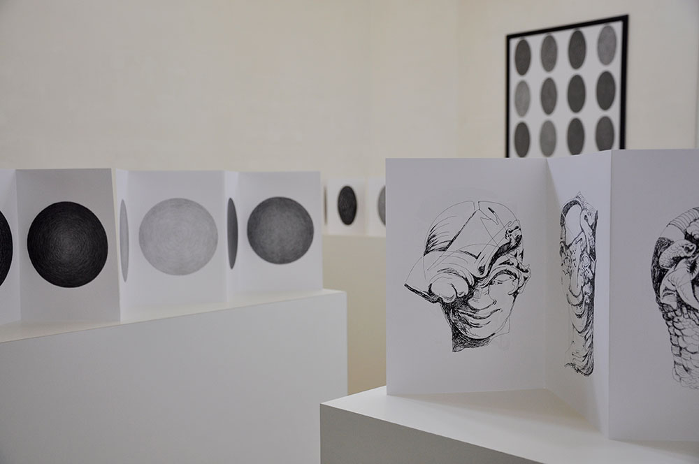 Leporelló kiállítás