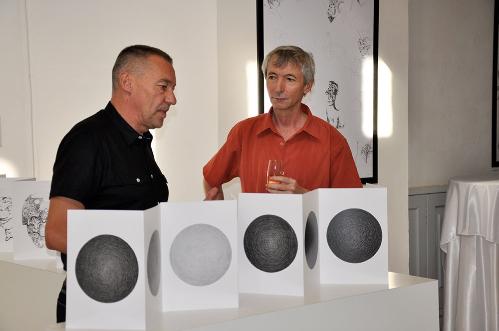 Leporelló kiállítás