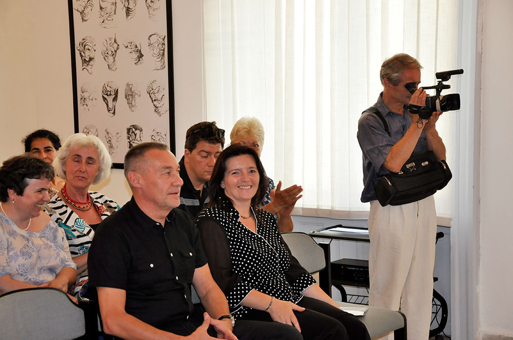 Leporelló kiállítás