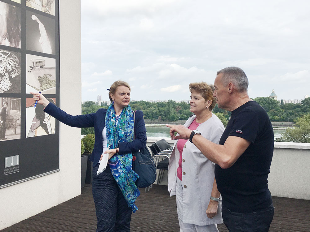 Szakmai beszélgetés