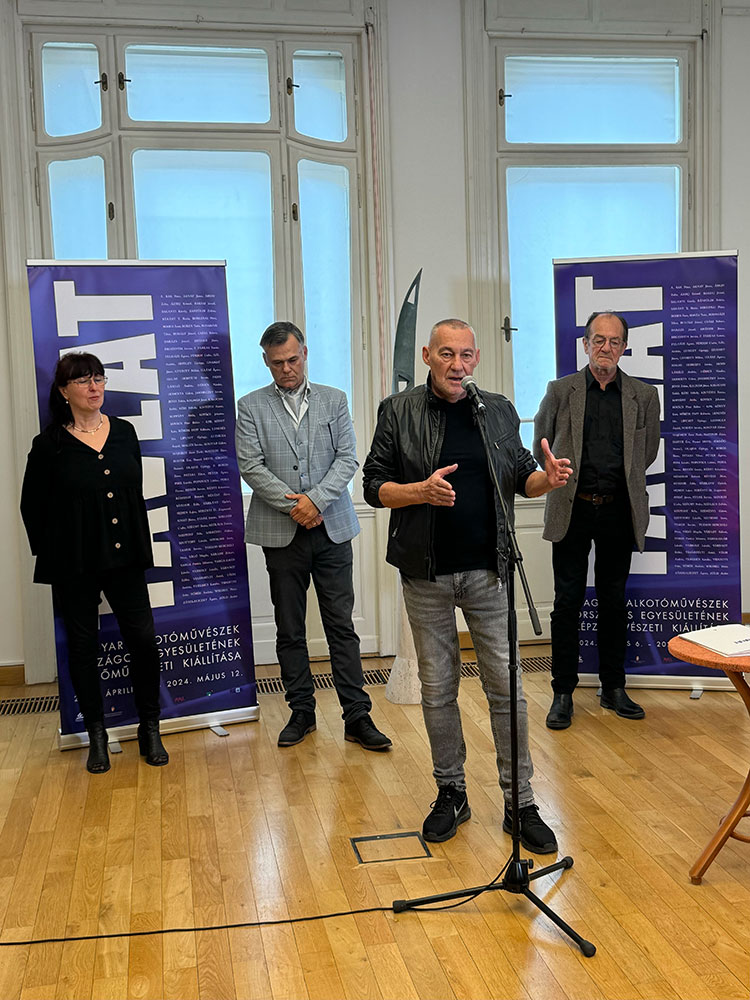 Távlat kiállítás